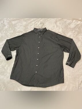 Roundtree & Yorke Black and White Pinstripe Button-Down Shirt